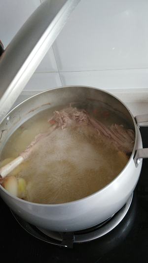 The practice measure of soup of bone of sheep of yam of boiled in clear soup 4