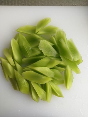 The practice measure of bullfrog of bubble any of several hot spice plants 3