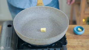 The practice measure of onion beef cake 4