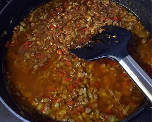 The practice measure of the sauce of sweet hot beef of super go with rice 13