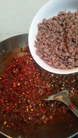 The practice measure of sauce of Xianggu mushroom beef 28