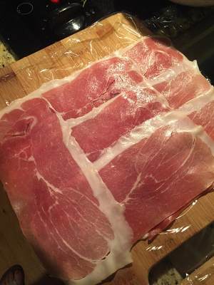 Hui Ling pauses the practice measure of beefsteak 5