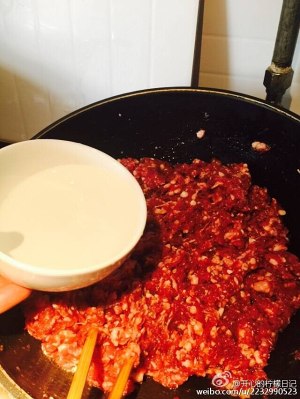 The practice measure of beef onion a steamed dumping with the dough gathered at the top 8