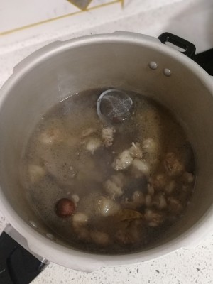 The practice measure of beef of boiled in clear soup 5