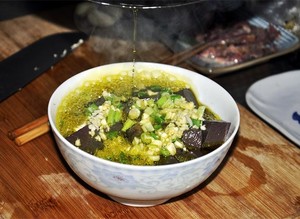 Local color is little feed [blood of sheep of hot pepper garlic] practice measure 7