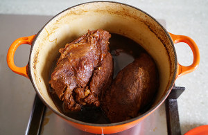 The practice measure of the sauce beef with bovine towering gas 9