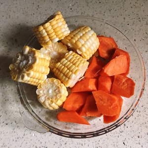 Corn carrot the practice measure of ovine bone soup 5