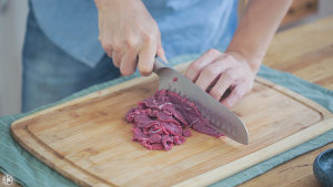 The practice measure of onion beef cake 1