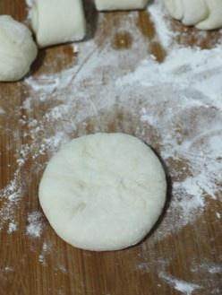 The practice measure of beef cake 12