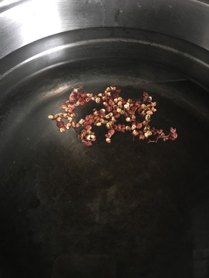 The practice measure of the ovine bone soup that does not have smell of mutton completely 1