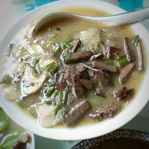 The practice measure of soup of ovine blood vermicelli made from bean starch 5
