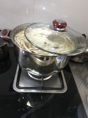 Explain the practice measure of mom sheep noodles in soup 9