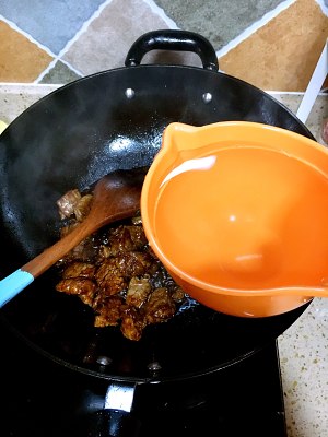 The practice measure of the beef of rustle potato carrot that stew 7