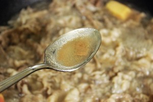 The practice measure of rice served with meat and vegetables on top of day type beef 6
