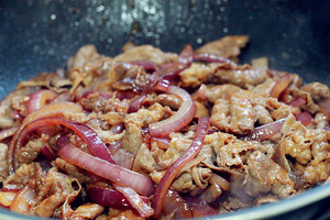 Onion fries fat Niu Juan, the satisfies a craving for delicious food really practice measure of warm 7