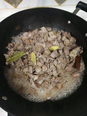 The practice measure of beef of boiled in clear soup 3
