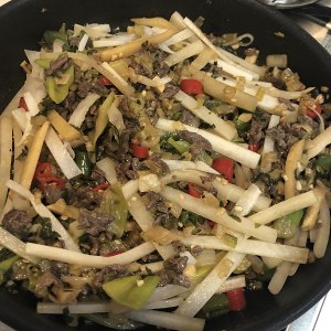 The practice measure of beef of celery of Guizhou dry boiler 11