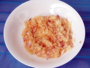 The practice measure of onion beef cake 2
