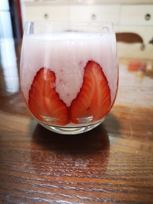 The practice measure of the strawberry milk of tall Yan Zhi 4