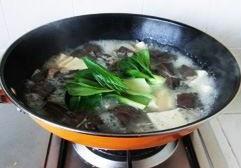The practice measure of soup of ovine blood vermicelli made from bean starch 6