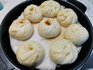 The practice measure of steamed stuffed bun of stuffing of beef carrot green Chinese onion 11