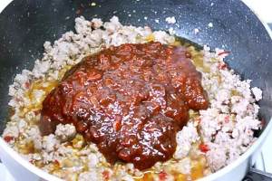 The practice measure of sauce of sweet hot beef 4