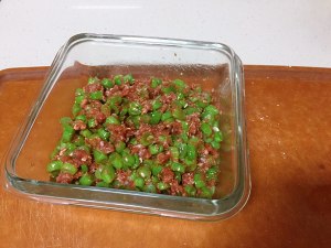 The practice measure that the kidney bean beef with delicate deft hand includes 2