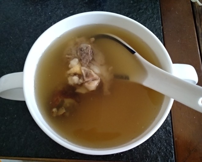 
Clear heat goes the practice of soup of bone of pig of careless glossy ganoderma of irascibility chicken bone