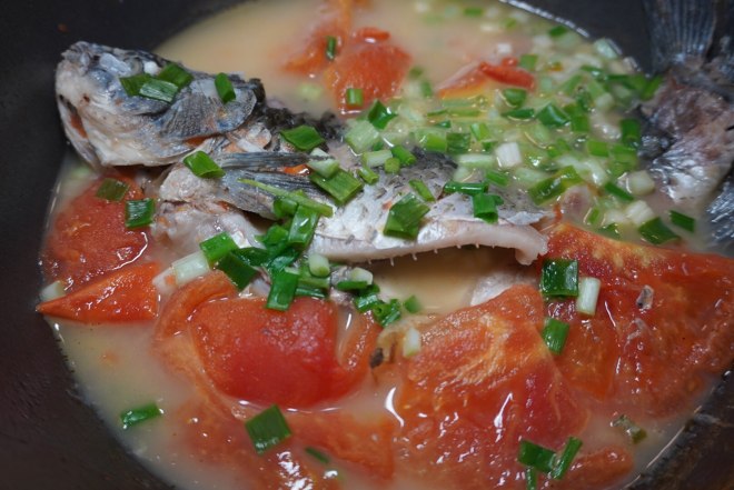 
One person is fed - the practice of soup of fish of tomato crucian carp