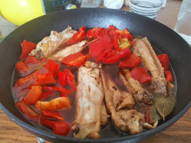 
The practice of red any of several hot spice plants of wing of turkey of braise in soy sauce, how to do delicious