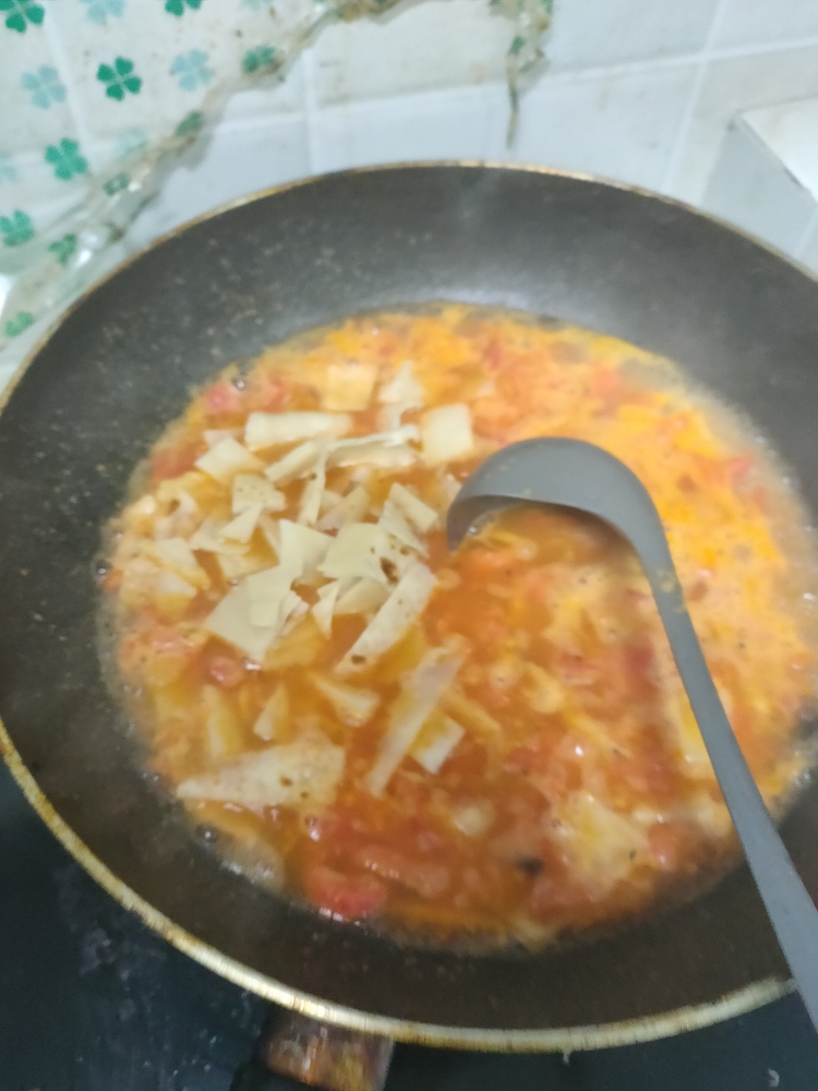 
The practice of soup of tomato egg cake, how to do delicious