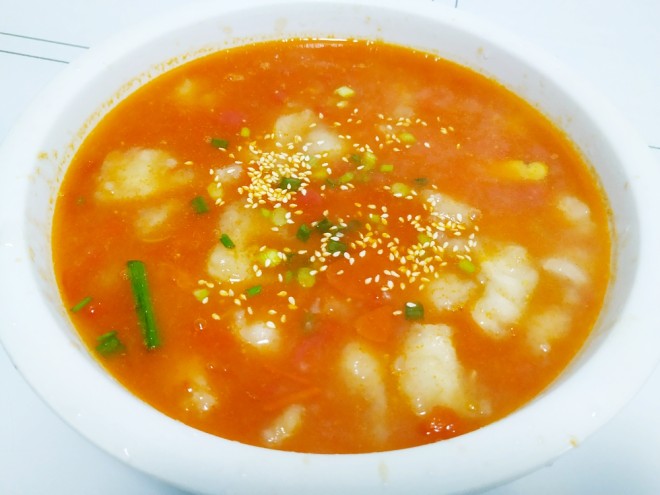 トマトバシャの魚の太ったヤナギのスープの美味しい練習