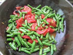 The practice measure of face of boil in a covered pot over a slow fire of tomato beans role 5