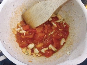 The practice measure of small chaffy dish of tomato fish head 2
