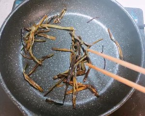 Early duck - the practice measure below understanding of green oily noodles served with soy sauce 4