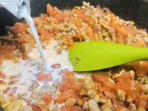 The practice measure of pink of meaning of tomato meat sauce 3