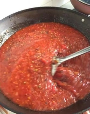 Flavour is top-ranking, the way is simple- - this tomato thick chili sauce! practice measure 10