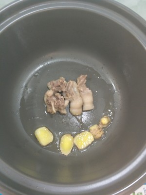 The practice measure that mom teachs me the duck of beer of the daily life of a family that become 4