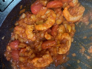 The practice measure of side of meaning of tomato of shelled fresh shrimps 6