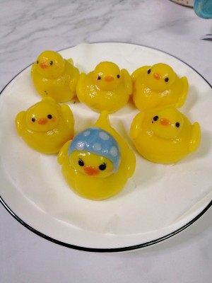 The practice measure of duckling cartoon stuffed dumplings masse of glutinous rice flour served in soup 3