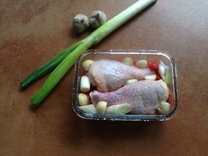 The practice measure of the drumstick of sweet garlic tomato that bake 2