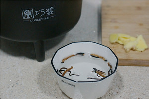 The practice measure of soup of aweto evaporate duck 3