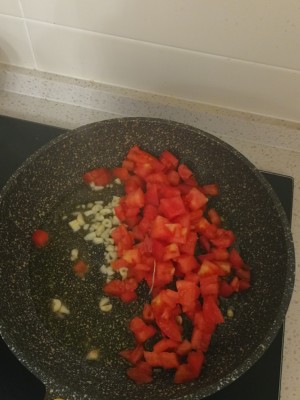 The practice measure of slices of fish meat of tomato Ba Sha 6
