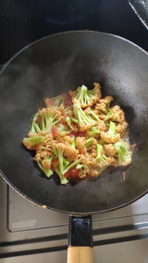 Tomato is loved on the practice measure of beautiful dish 3