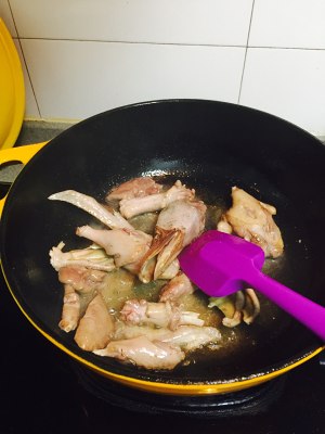 Dish of Hunan characteristic name - - the practice measure of Zhi river duck 4