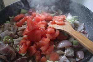 Pork tomato stews dish, Han Zeng " the friend of coffee " practice measure 7