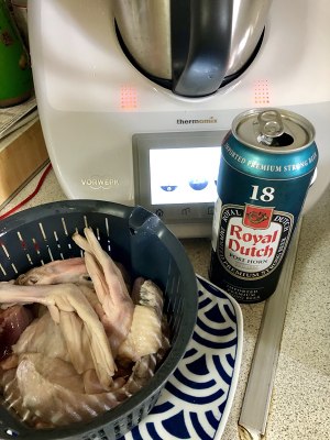The practice measure of duck of small beautiful beer 1