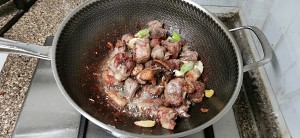 Sauce explodes the practice move that duck makes salty without fishy smell aromatic go with rice so 3