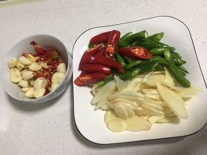 Ginger of the daily life of a family explodes duck (flesh of duck of braise in soy sauce) practice measure 3