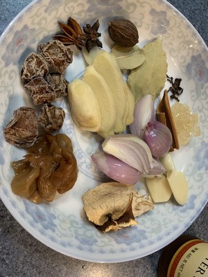 The practice measure of the duck of smoked plum stew that boil 4